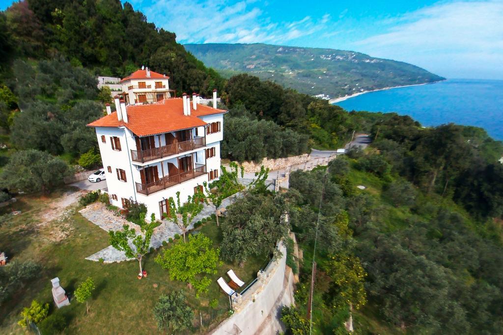Guesthouse Enastron Chorefton Exterior photo