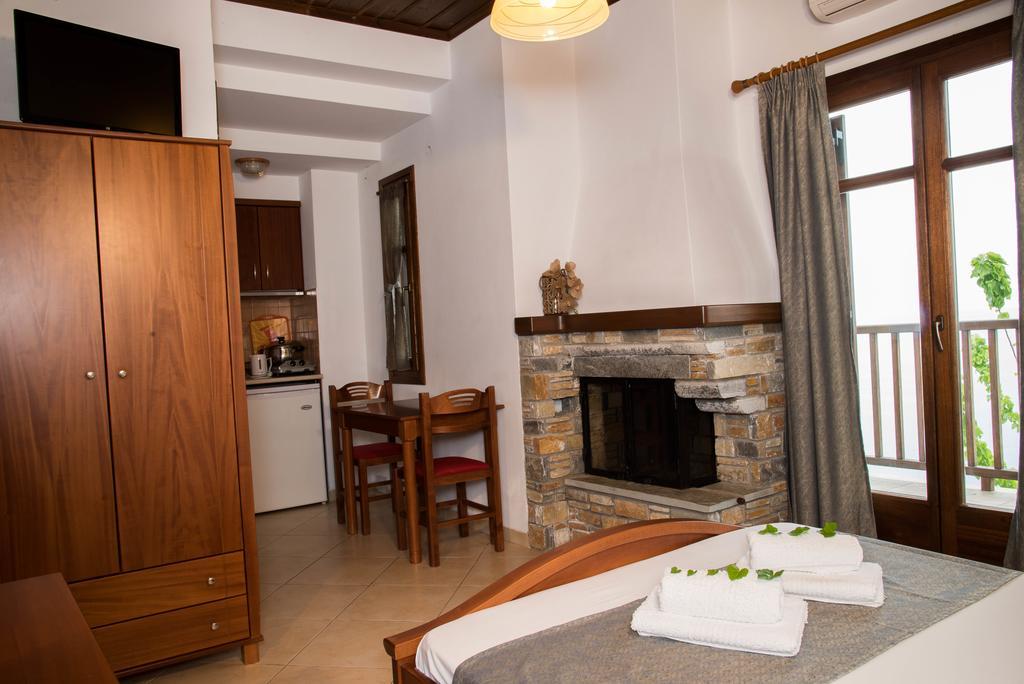 Guesthouse Enastron Chorefton Room photo